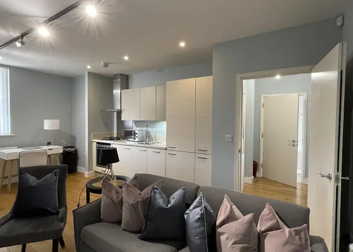 Luxurious Private One Bedroom Apartment
