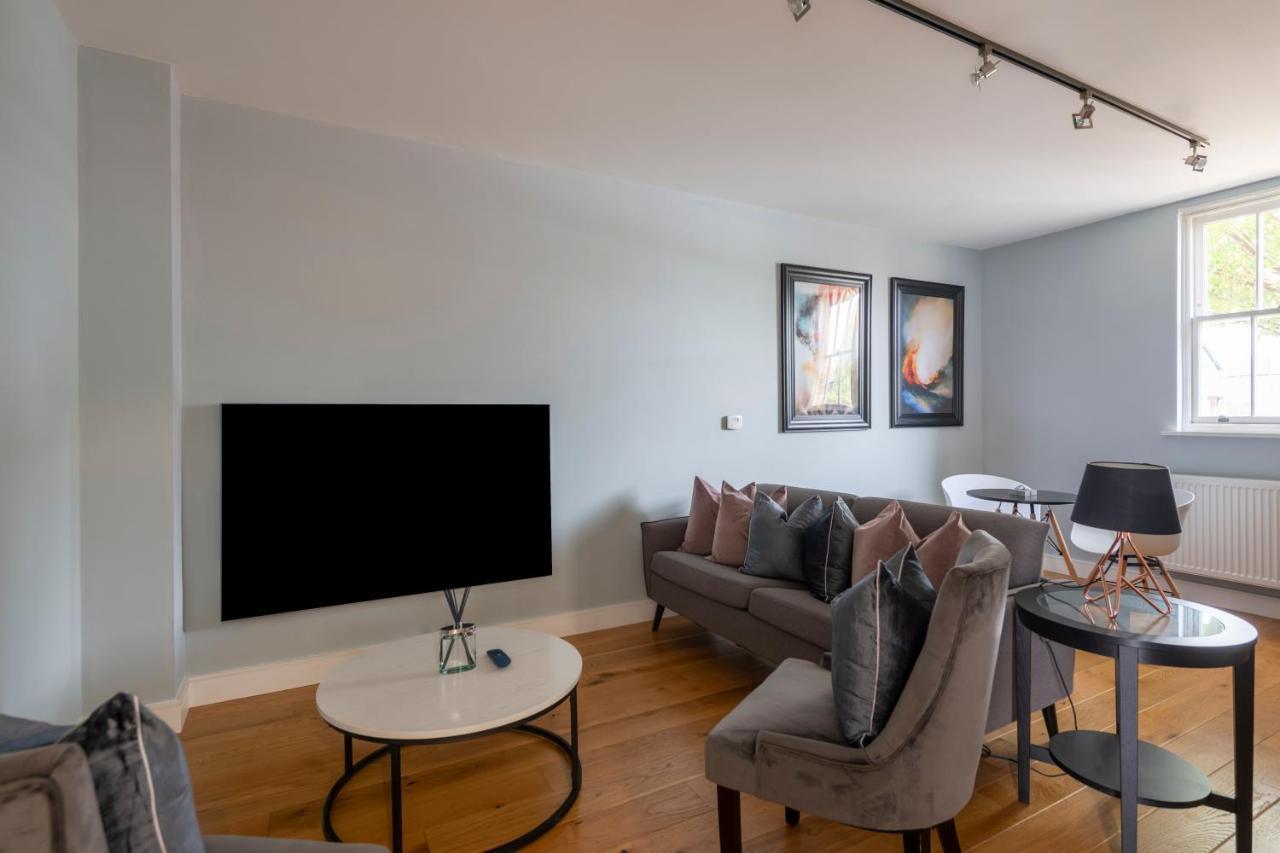 Apartment Luxurious Private One Bedroom Braintree