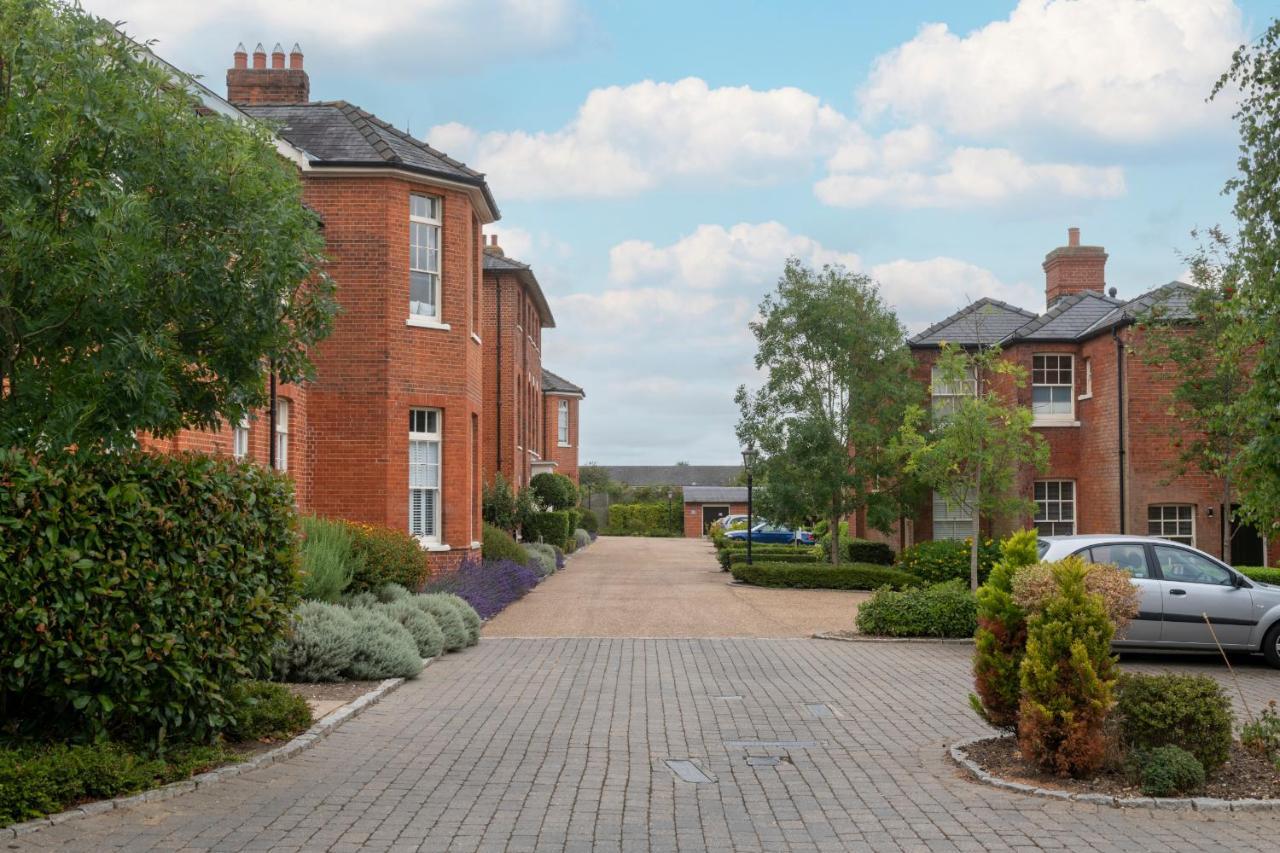 Apartment Luxurious Private One Bedroom Braintree